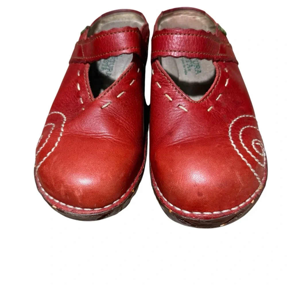 El Naturalista Red Leather Mary Jane Clogs with Contrast Stitching - Picture 3 of 9